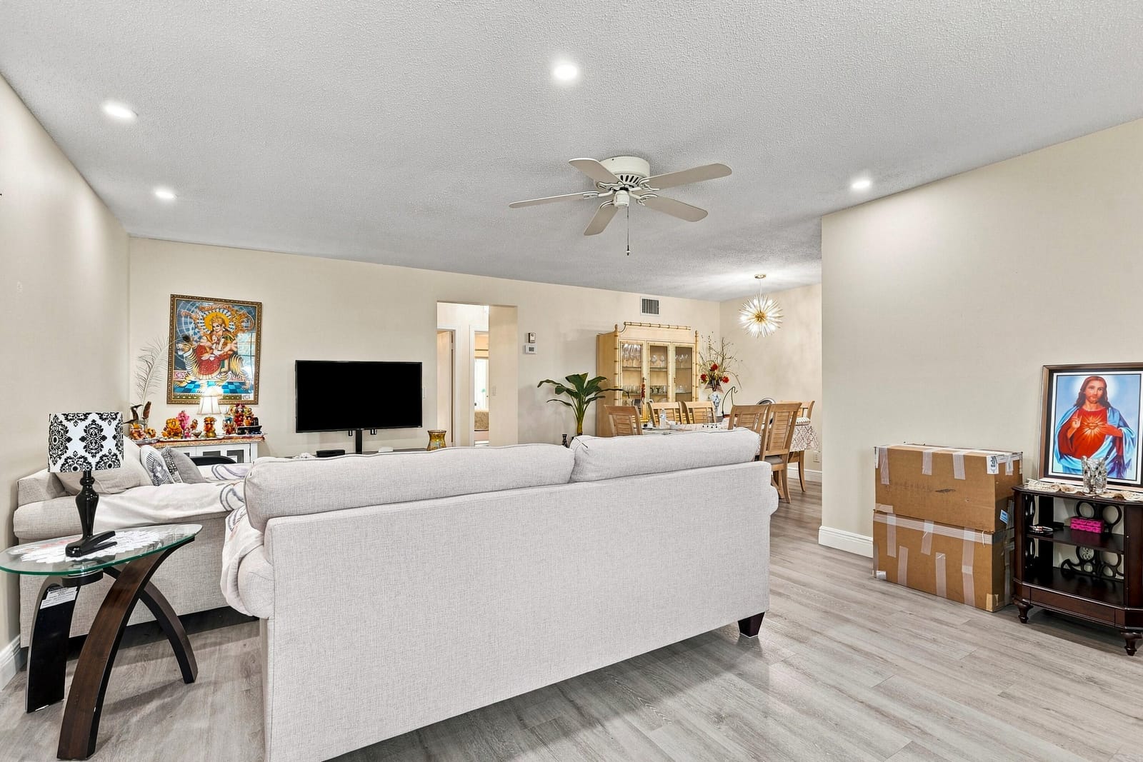 912 Savannas Point Drive Apt b — photo 3