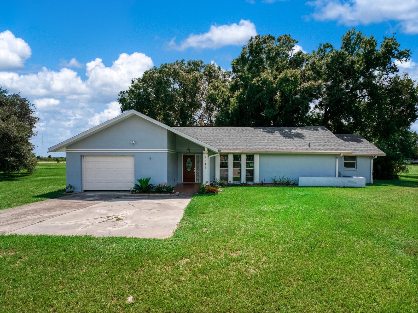 8316 Hampshire Drive — photo 6
