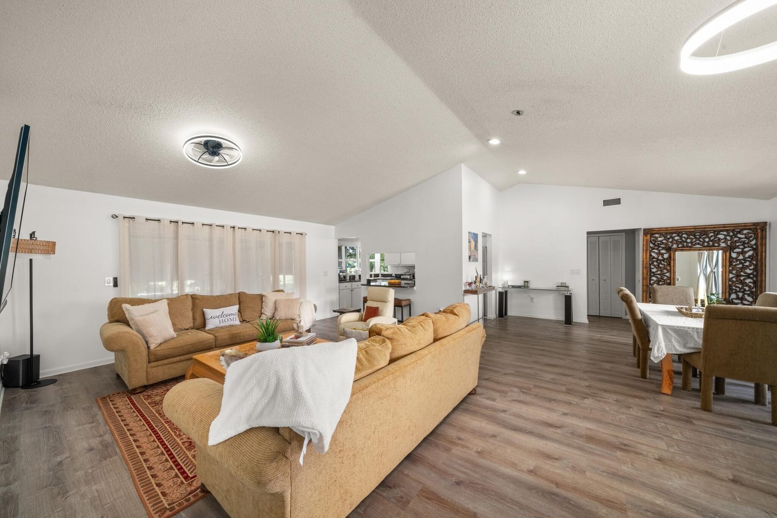 8316 Hampshire Drive — photo 9