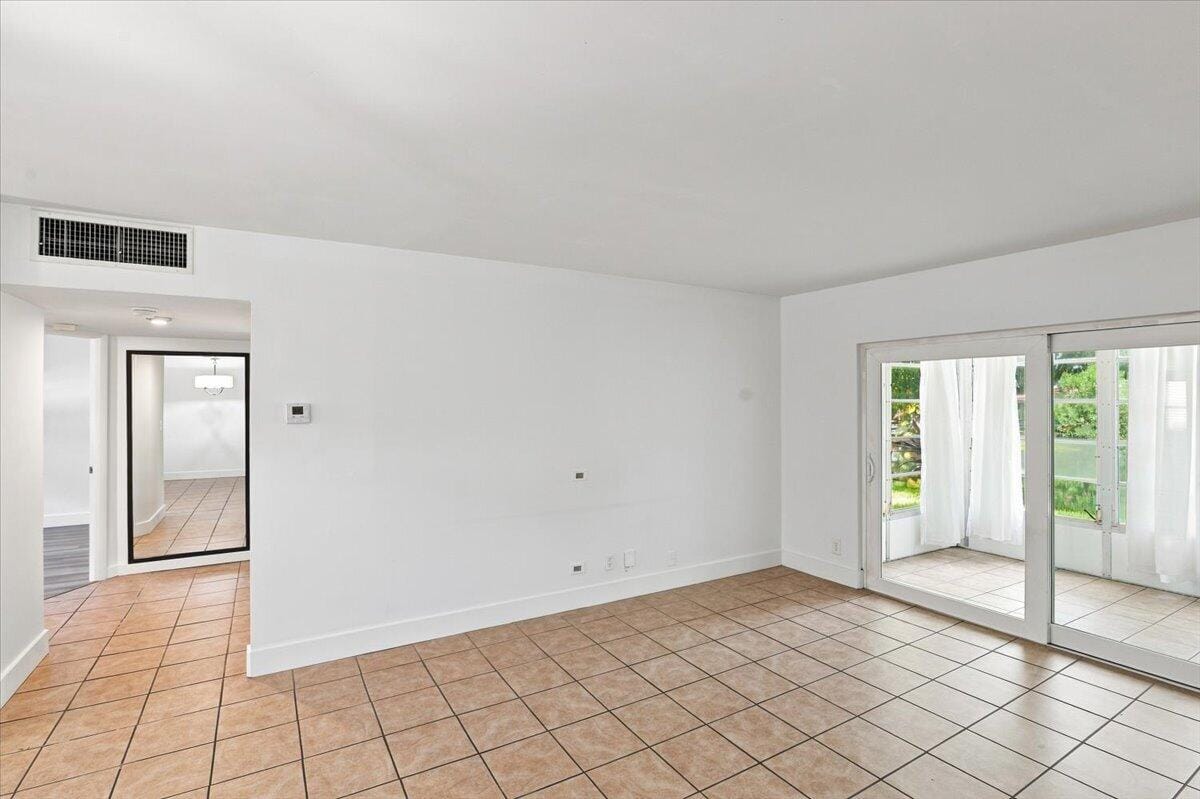 5121 W OAKLAND PARK 109 — photo 11