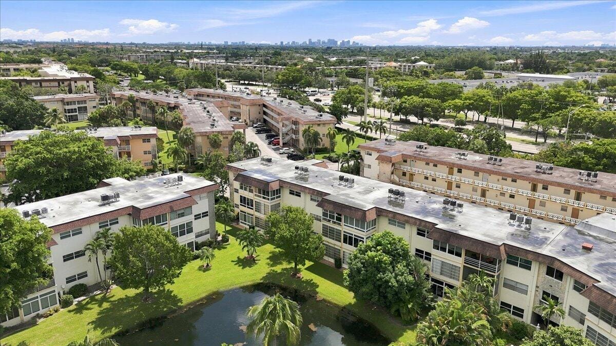 5121 W OAKLAND PARK 109