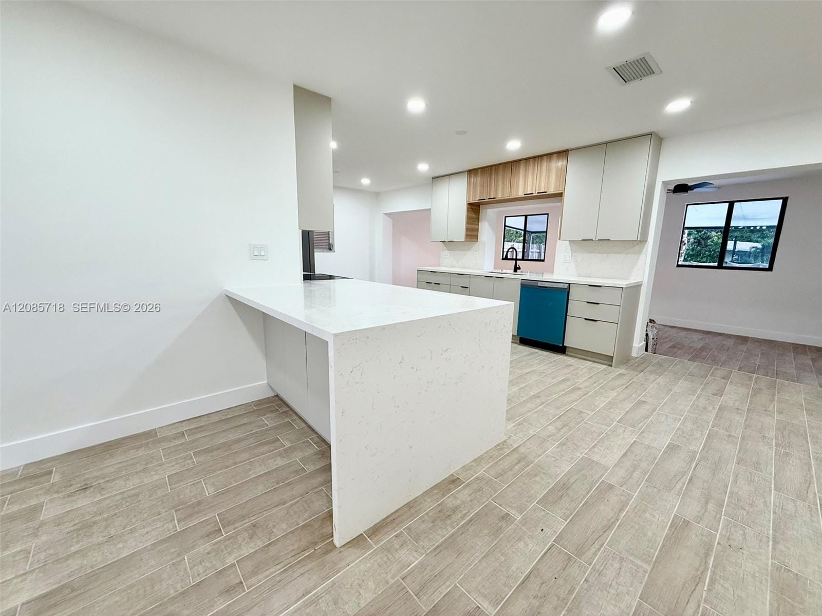 2201 N 54th Avenue, Hollywood, FL 33021 photo 4