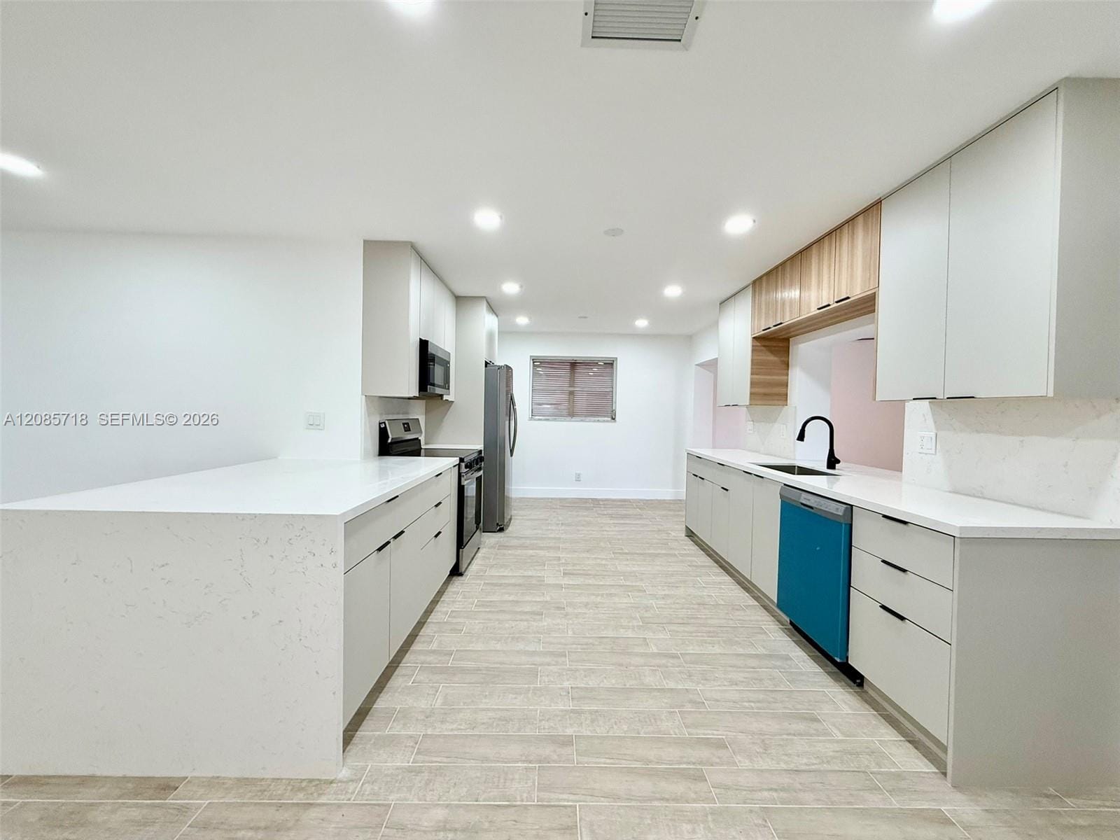 2201 N 54th Avenue, Hollywood, FL 33021 photo 5