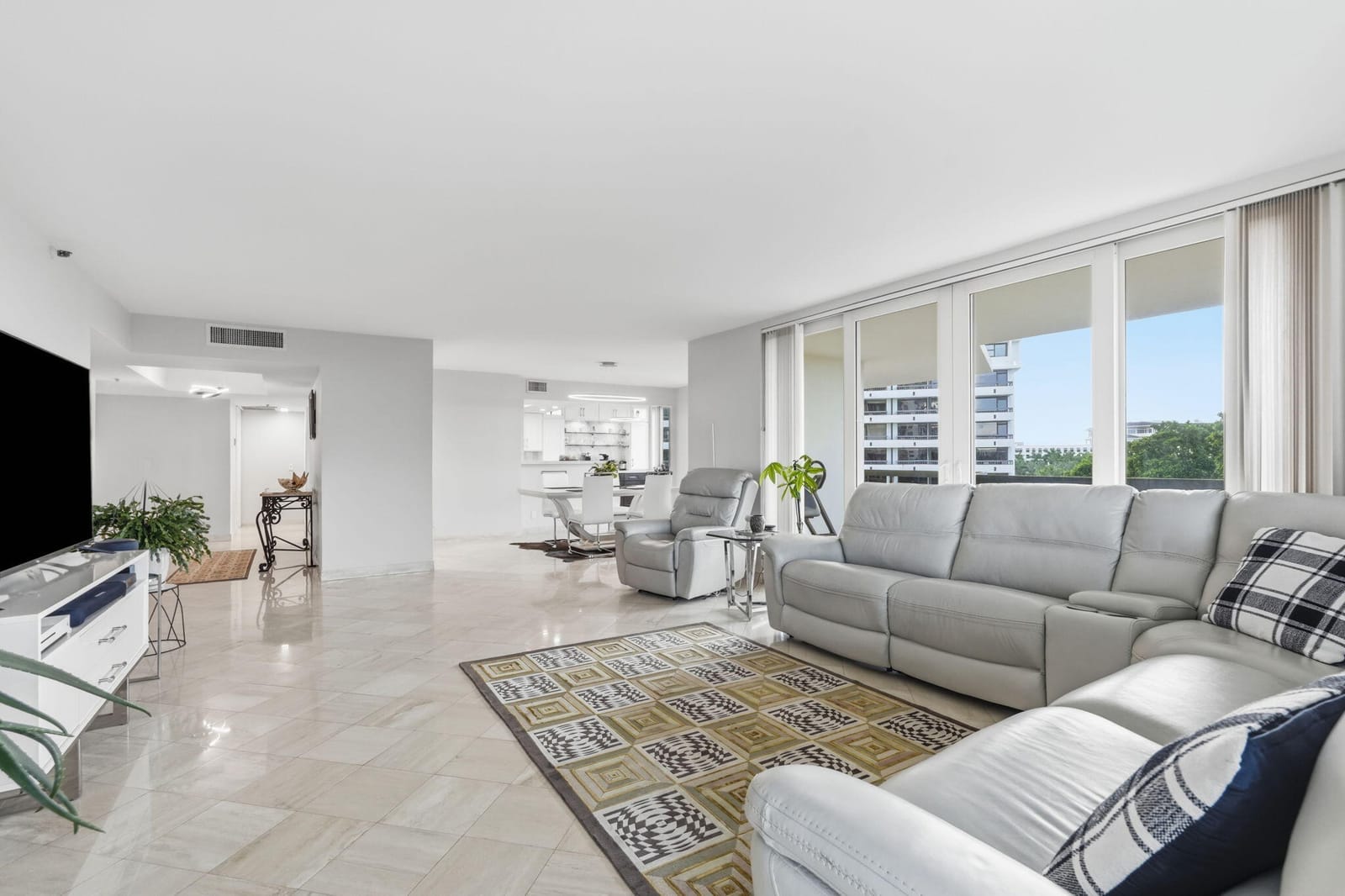 901 E Camino Real 6D — photo 11