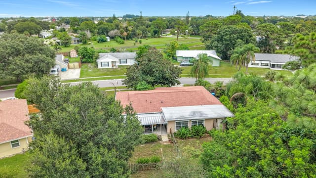 1324 CROMEY Road NE, Palm Bay, FL 32905