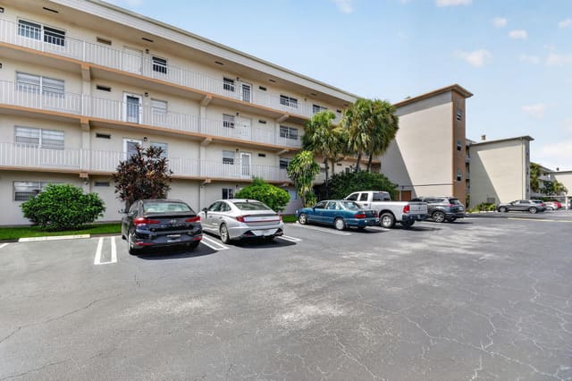 230 NE 26th Avenue 412, Boynton Beach, FL 33435