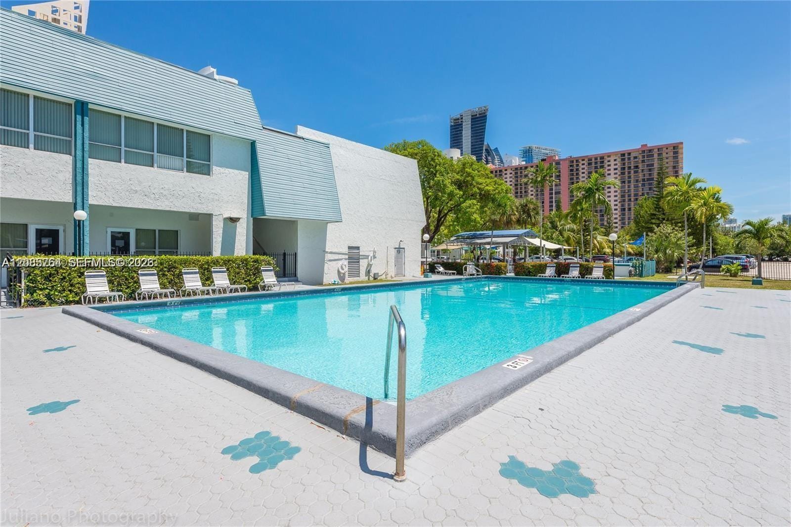 17570 Atlantic Boulevard 118, Sunny Isles Beach, FL 33160 photo 2