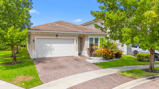 3764 NW 89TH Way, Coral Springs, FL 33065