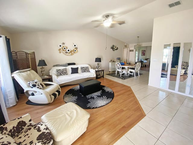 4340 VANTAGE Circle, Sebring, FL 33872
