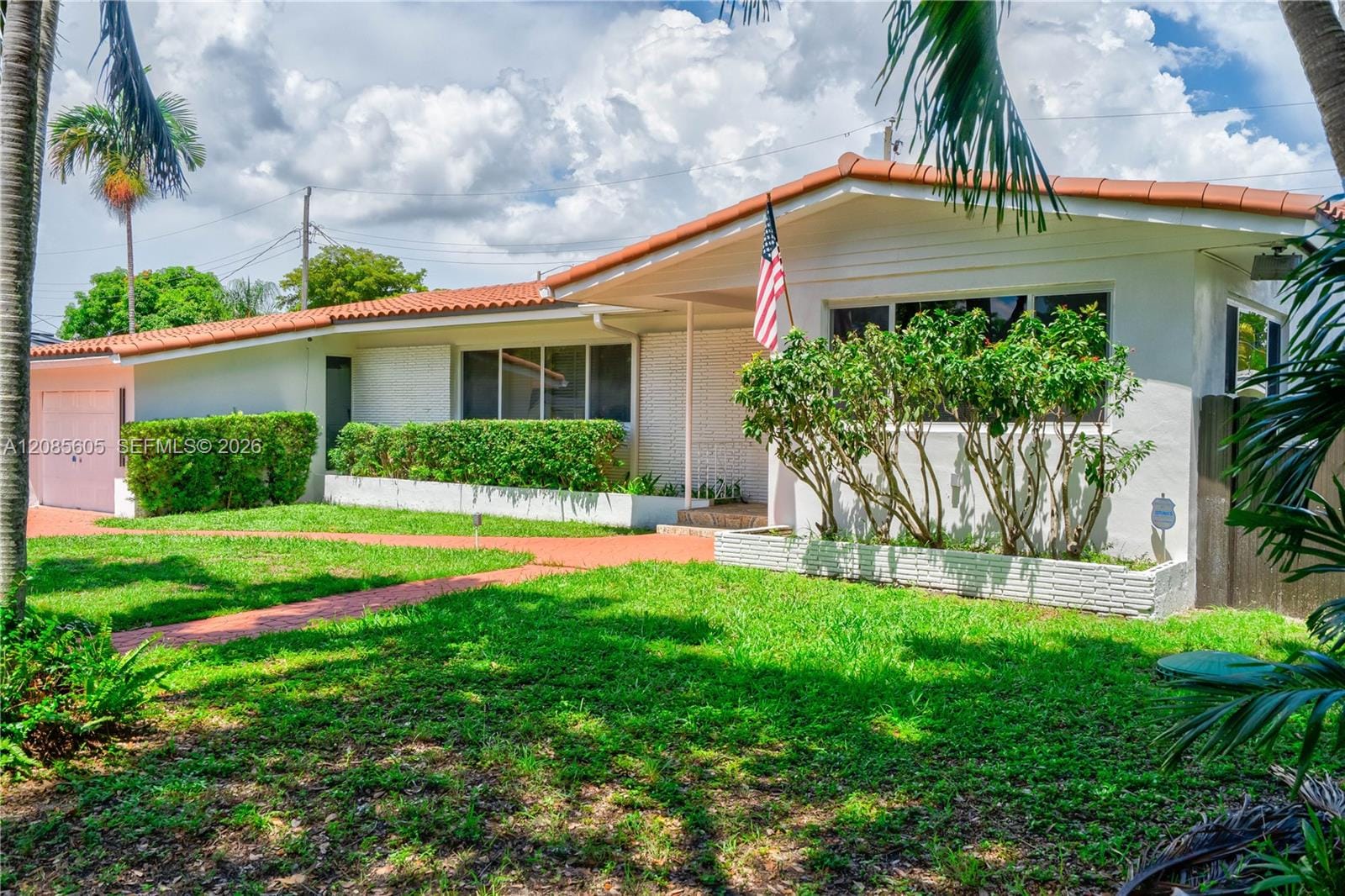 2161 NE 171st Street, North Miami Beach, FL 33162 photo 1