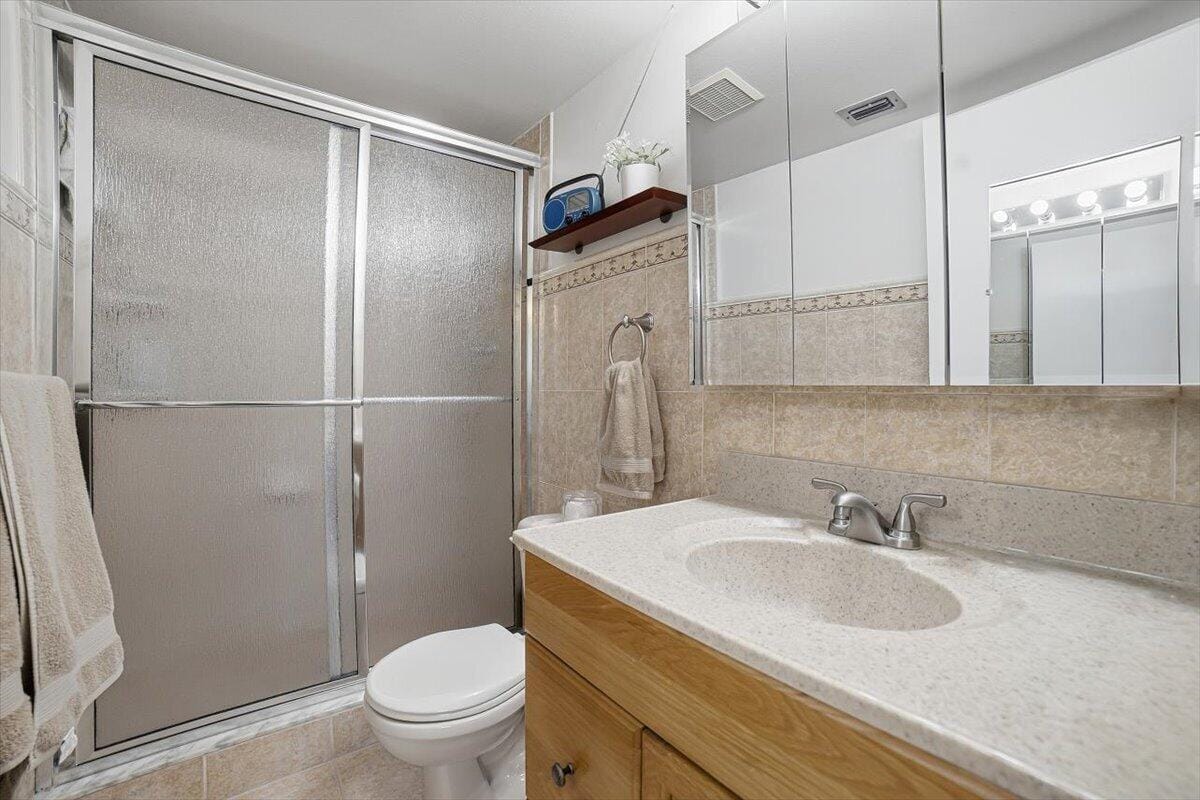 331 KNOTTY PINE Circle D-2, Greenacres, FL 33463 photo 13