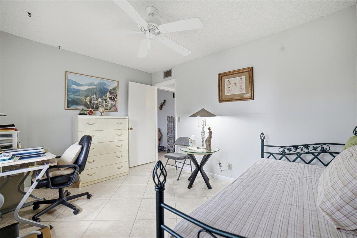 331 KNOTTY PINE Circle D-2, Greenacres, FL 33463 photo 15