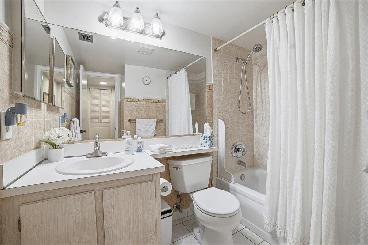 331 KNOTTY PINE Circle D-2, Greenacres, FL 33463 photo 16