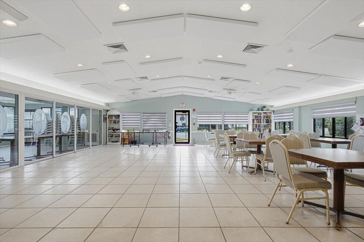 331 KNOTTY PINE Circle D-2, Greenacres, FL 33463 photo 23