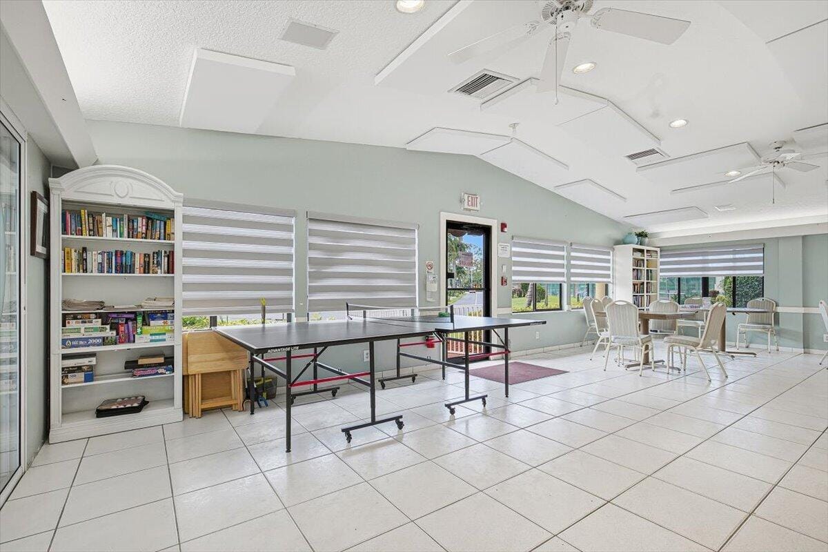 331 KNOTTY PINE Circle D-2, Greenacres, FL 33463 photo 25