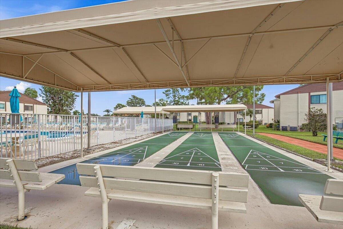 331 KNOTTY PINE Circle D-2, Greenacres, FL 33463 photo 29