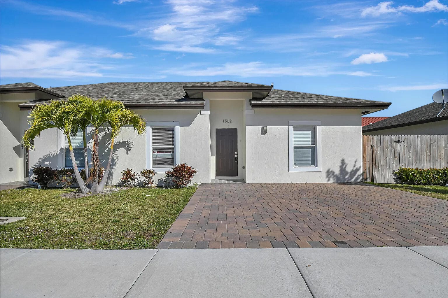 1562 W 26th Court, Riviera Beach, FL 33404 photo 15