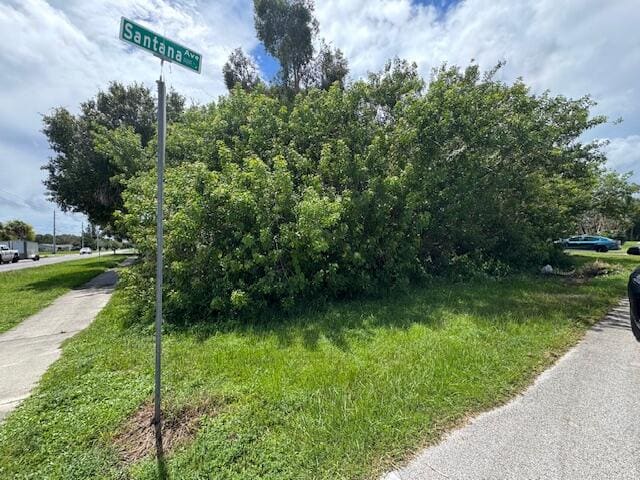 7701 Santana Avenue, Fort Pierce, FL 34951