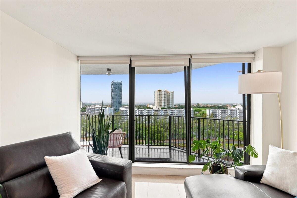 300 THREE ISLANDS Boulevard 312 — photo 11