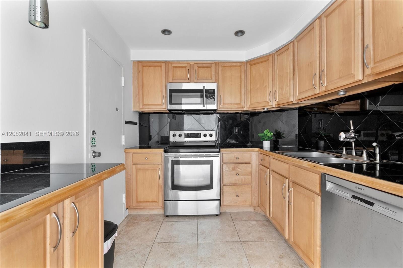 500 Bayview Drive 1920, Sunny Isles Beach, FL 33160 photo 7