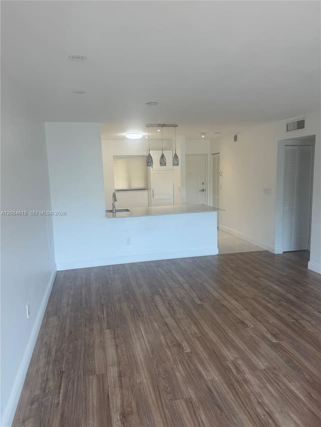 7810 Camino Real i-306, Miami, FL 33143