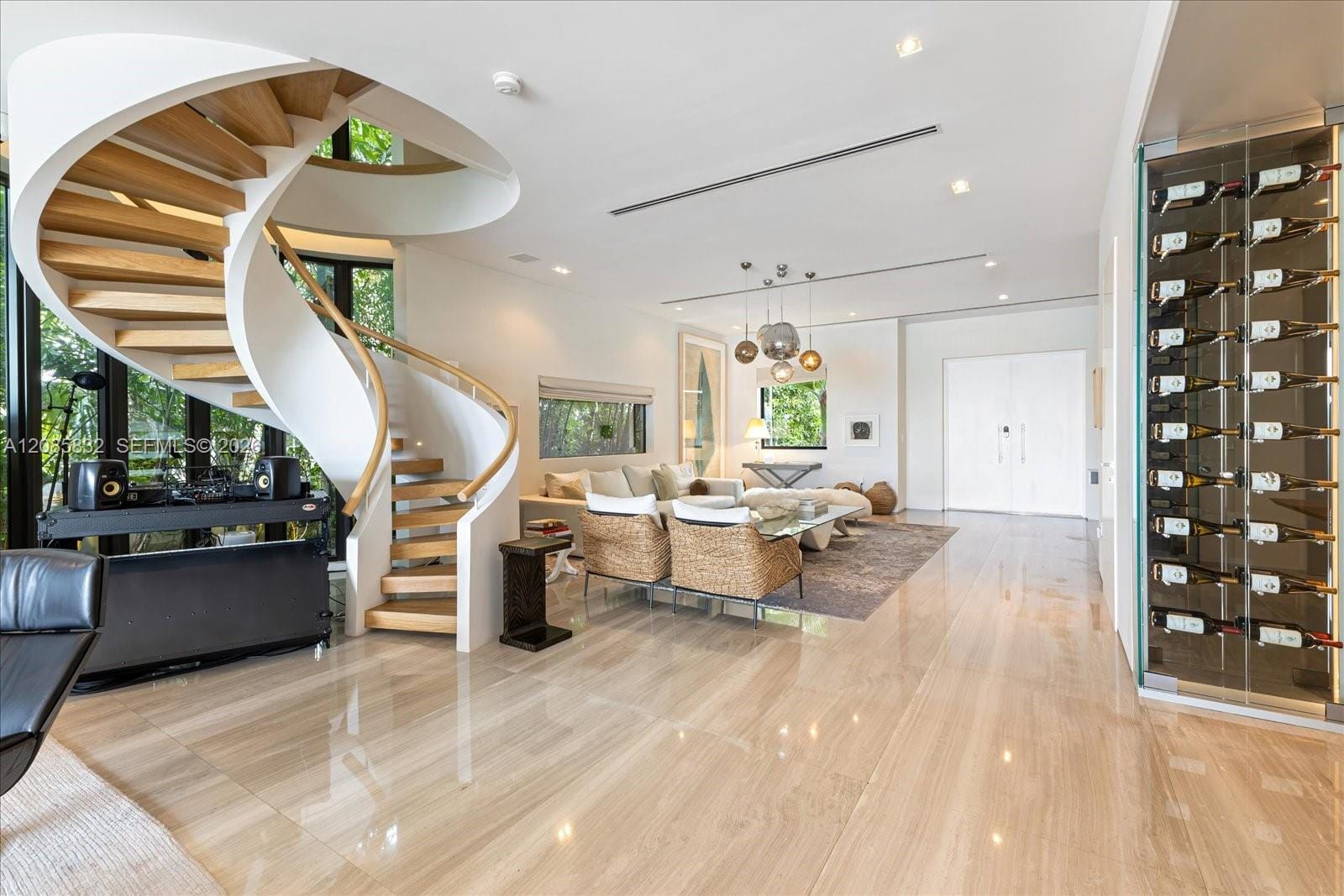401 E Rivo Alto Drive — photo 8