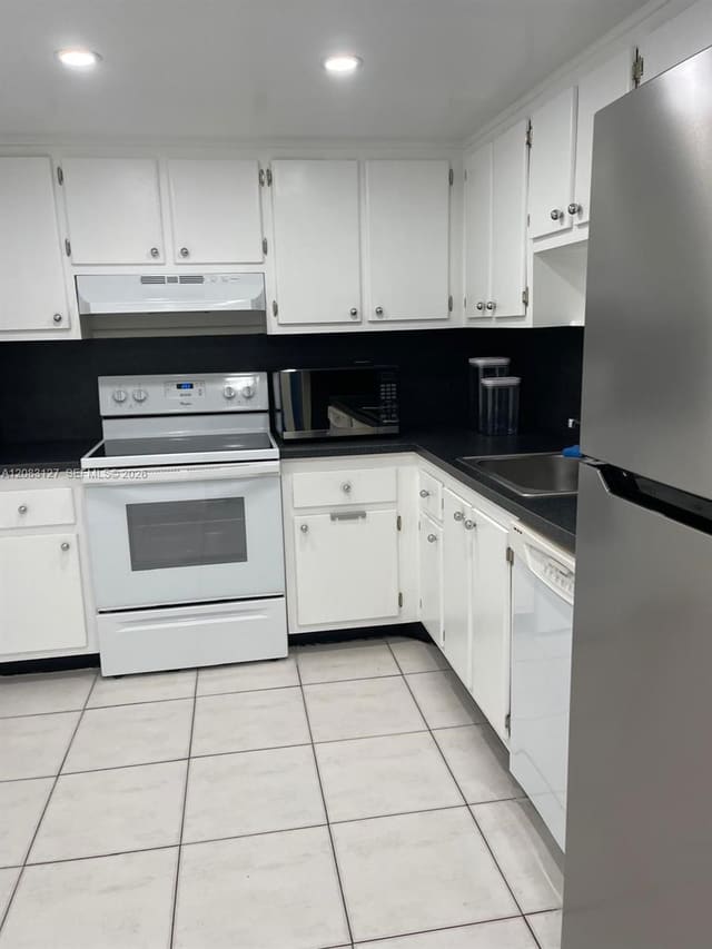 1200 NE Miami Gardens Drive 803W, Miami, FL 33179