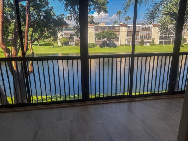 6515 KENSINGTON Lane 304, Delray Beach, FL 33446