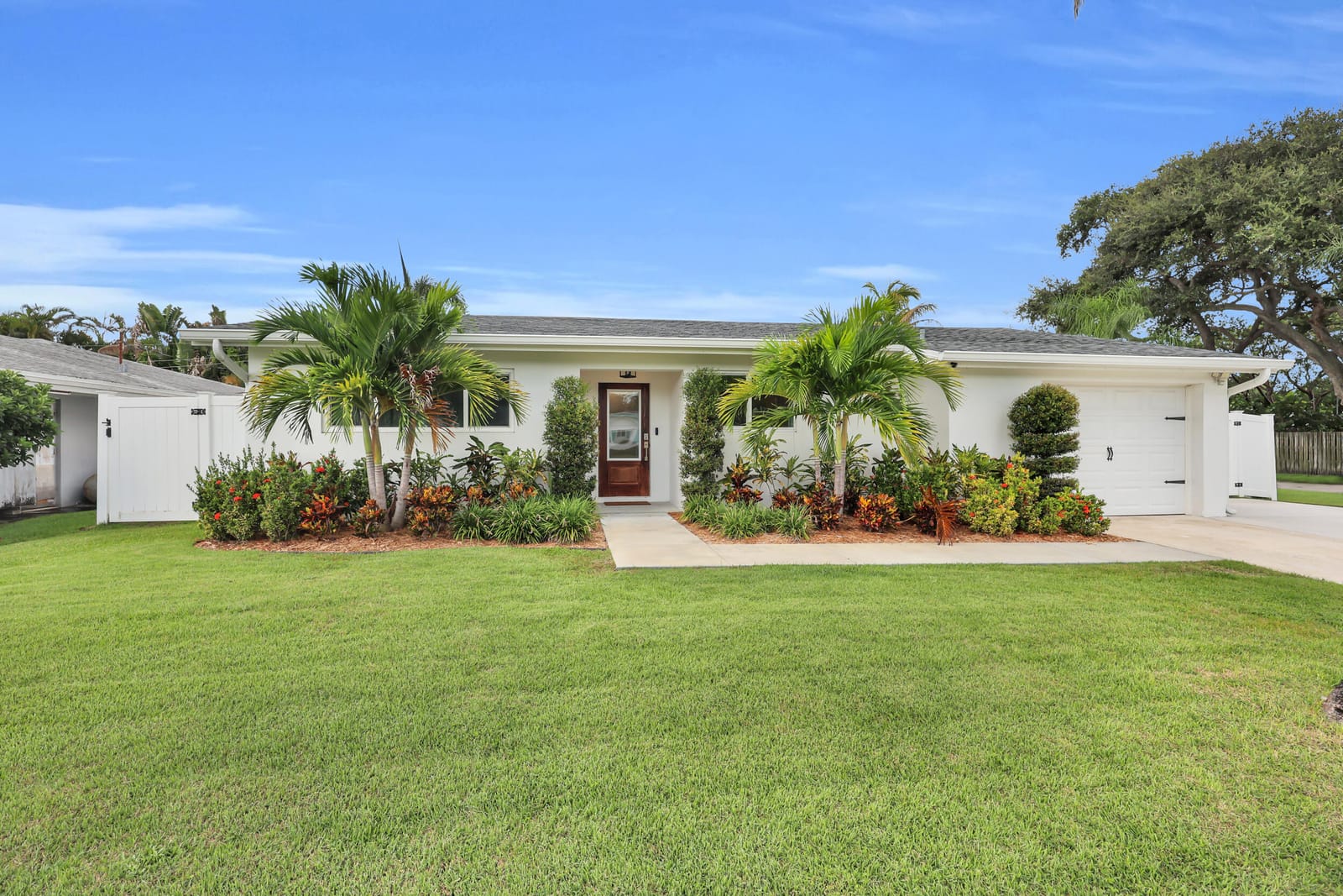 72 WILLOW Road, Tequesta, FL 33469 photo 4