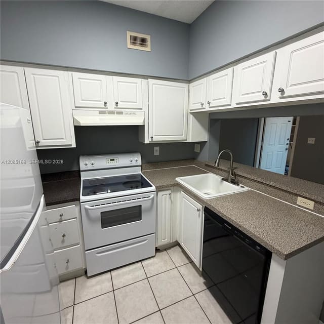 1851 NW 96th Terrace 6A, Pembroke Pines, FL 33024