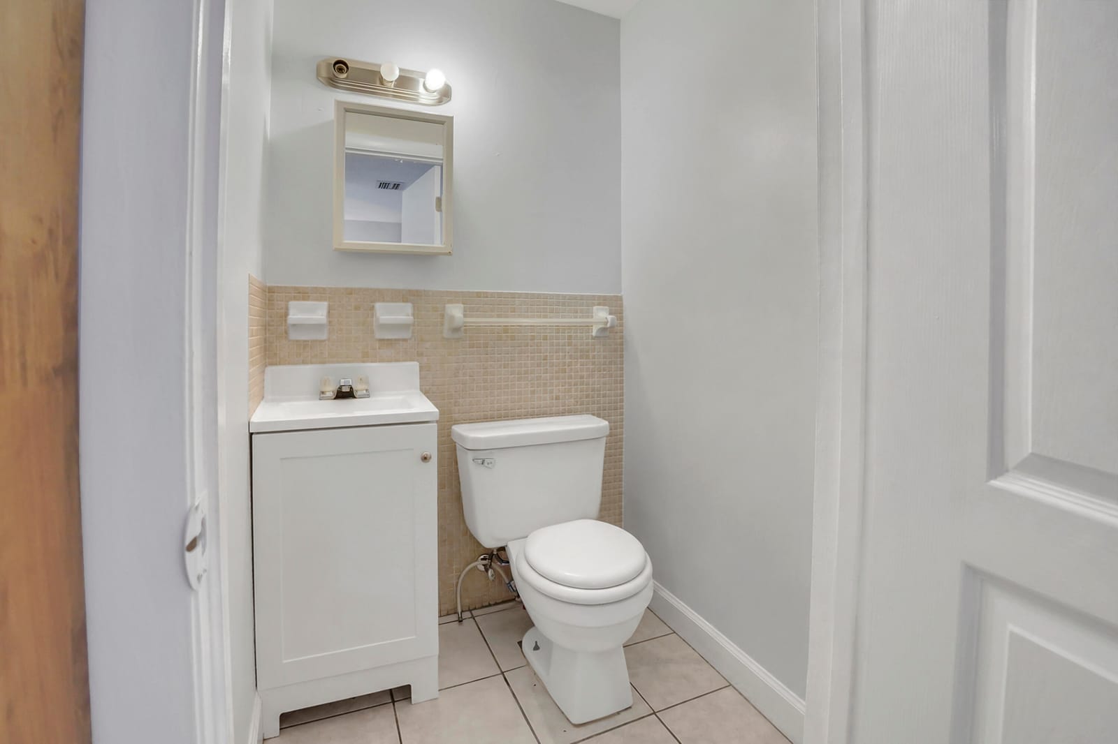 512 Holly Drive 1 — photo 7