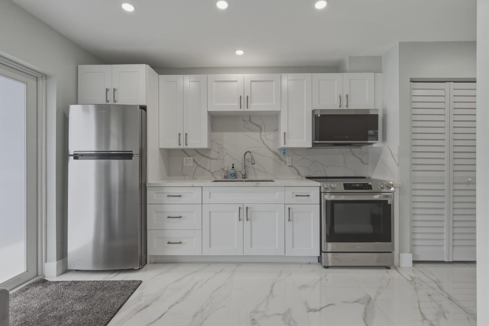 1137 SE 6TH Terrace 1-8, Fort Lauderdale, FL photo 11