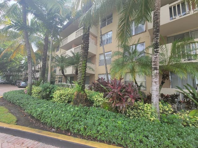 1800 Sans Souci Boulevard 115, Bayview Palms, North Miami, FL