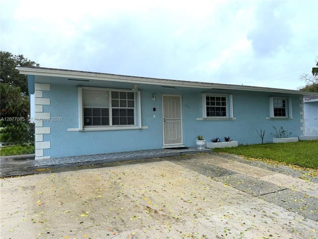 7111 Charleston Street, Hollywood, FL 33024