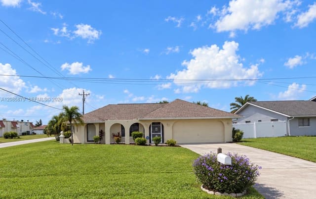 1328 SE 15th Place, Cape Coral, FL 33990