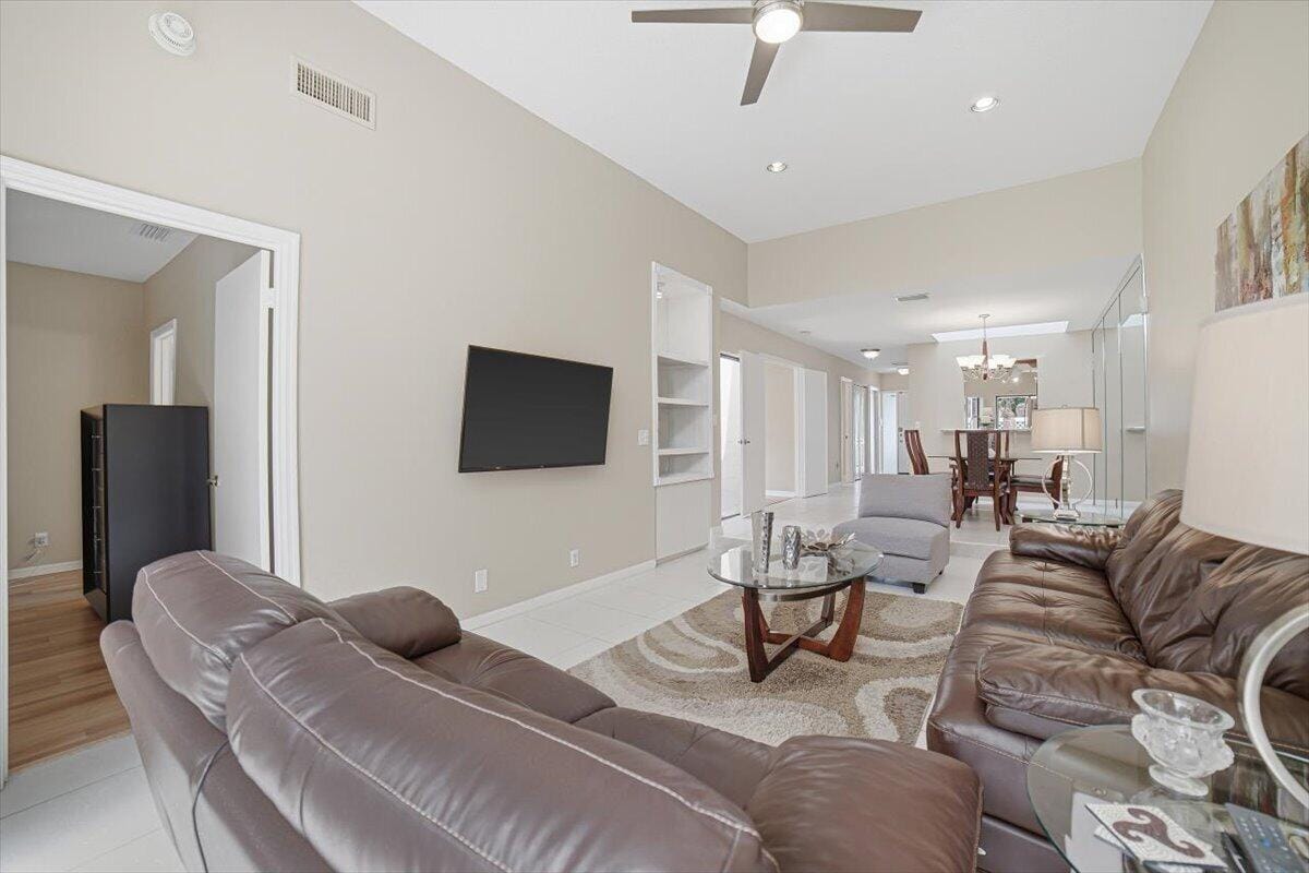 6676 Canary Palm Circle 19 — photo 11