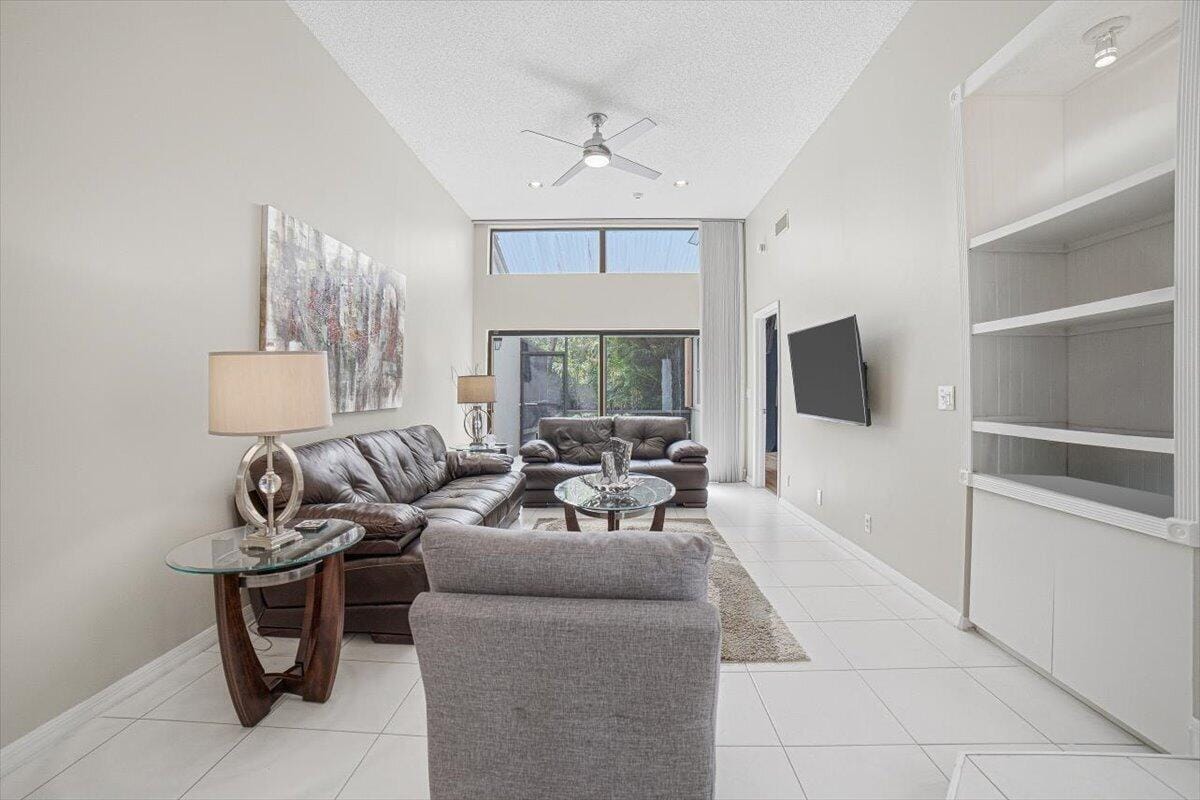 6676 Canary Palm Circle 19, Boca Raton, FL 33433 photo 13