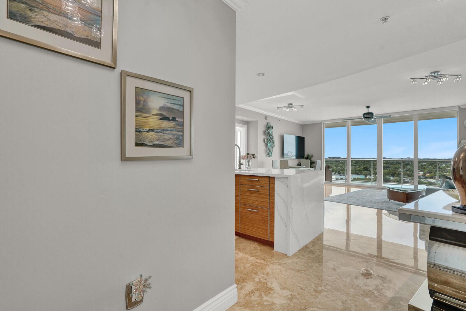 1 N Ocean Boulevard 814 — photo 3