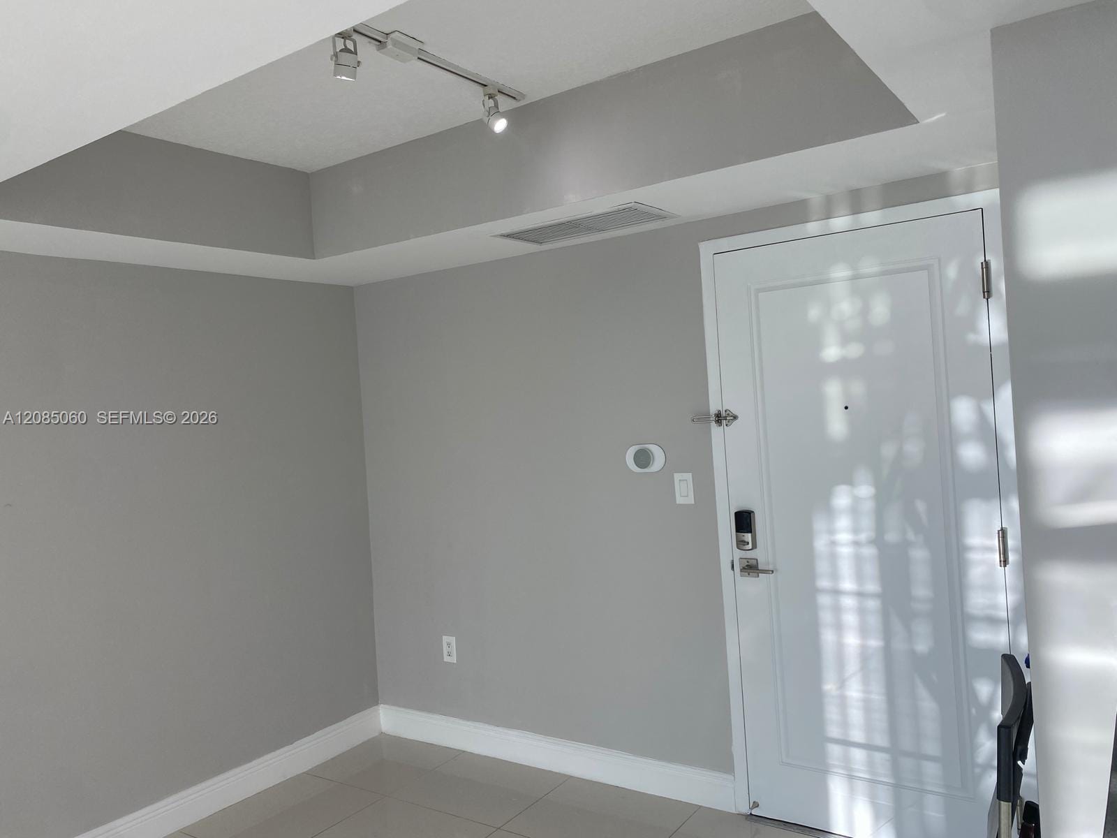1861 S River Drive 802 — photo 3