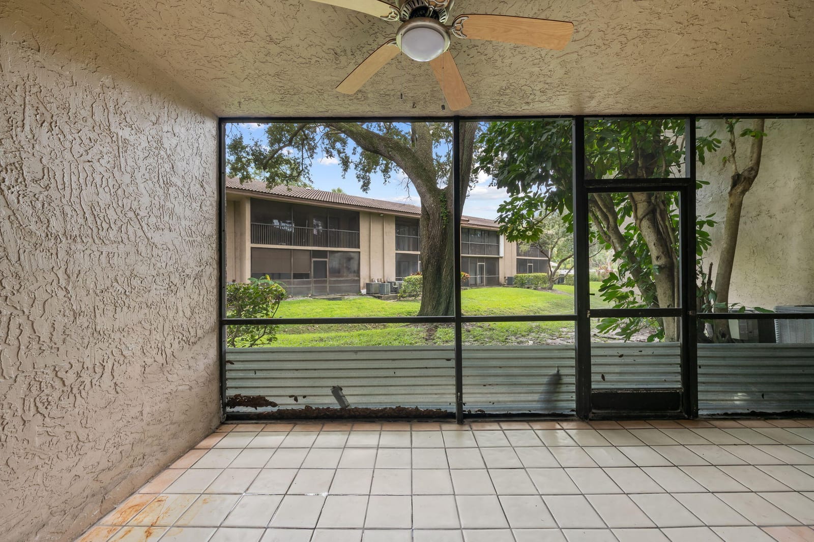9503 NW 2ND Place 3-B — photo 4
