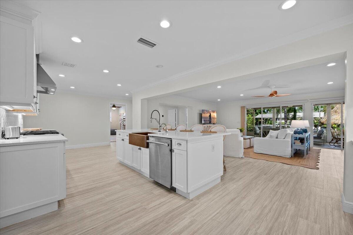 12831 S Shore Drive — photo 7