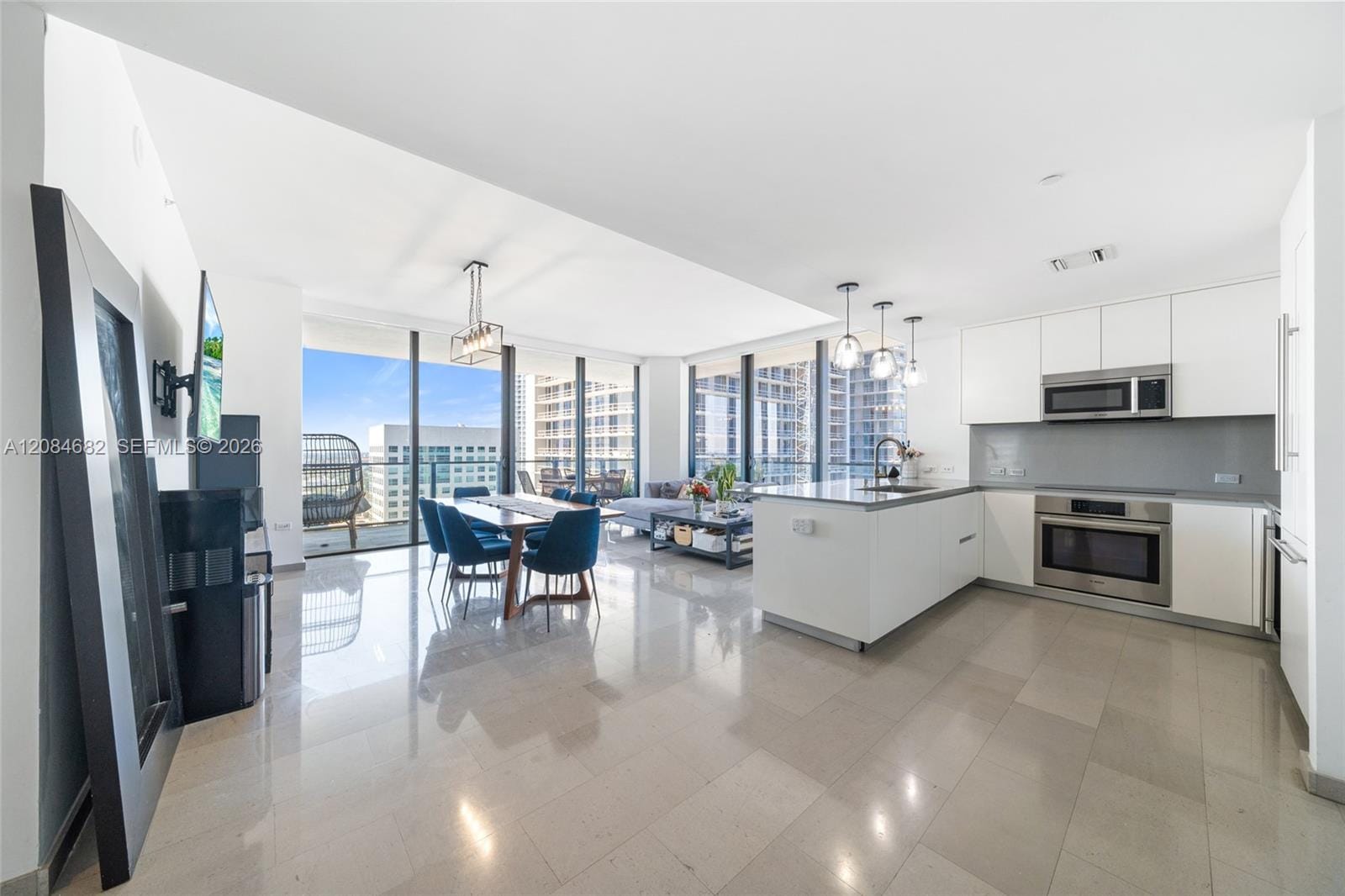 88 SW 7th Street 2312, Miami, FL 33130 photo 4