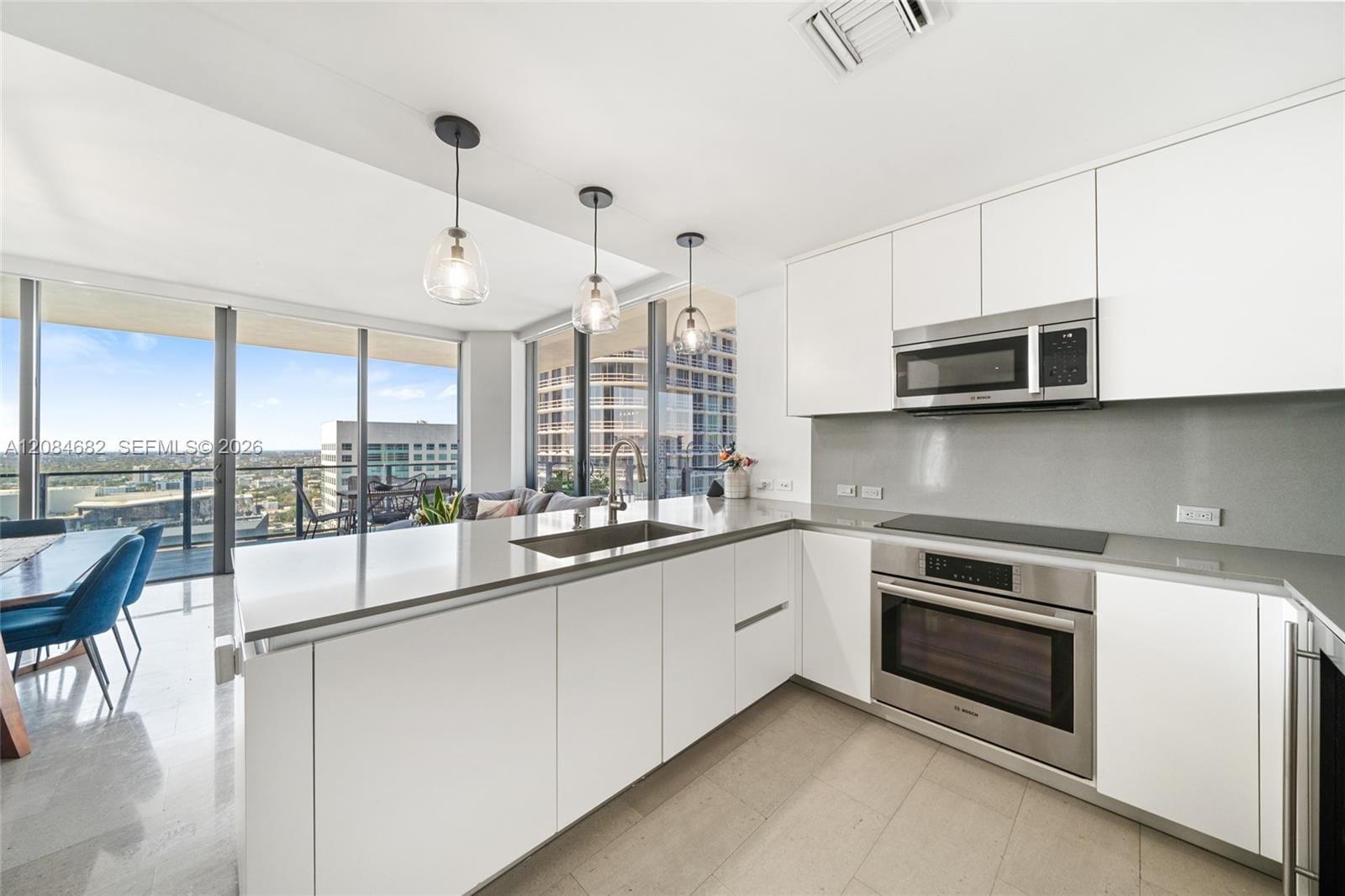 88 SW 7th Street 2312, Miami, FL 33130 photo 5