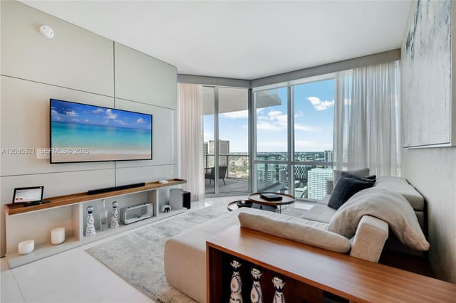 851 NE 1st Avenue 3408, Miami, FL 33132