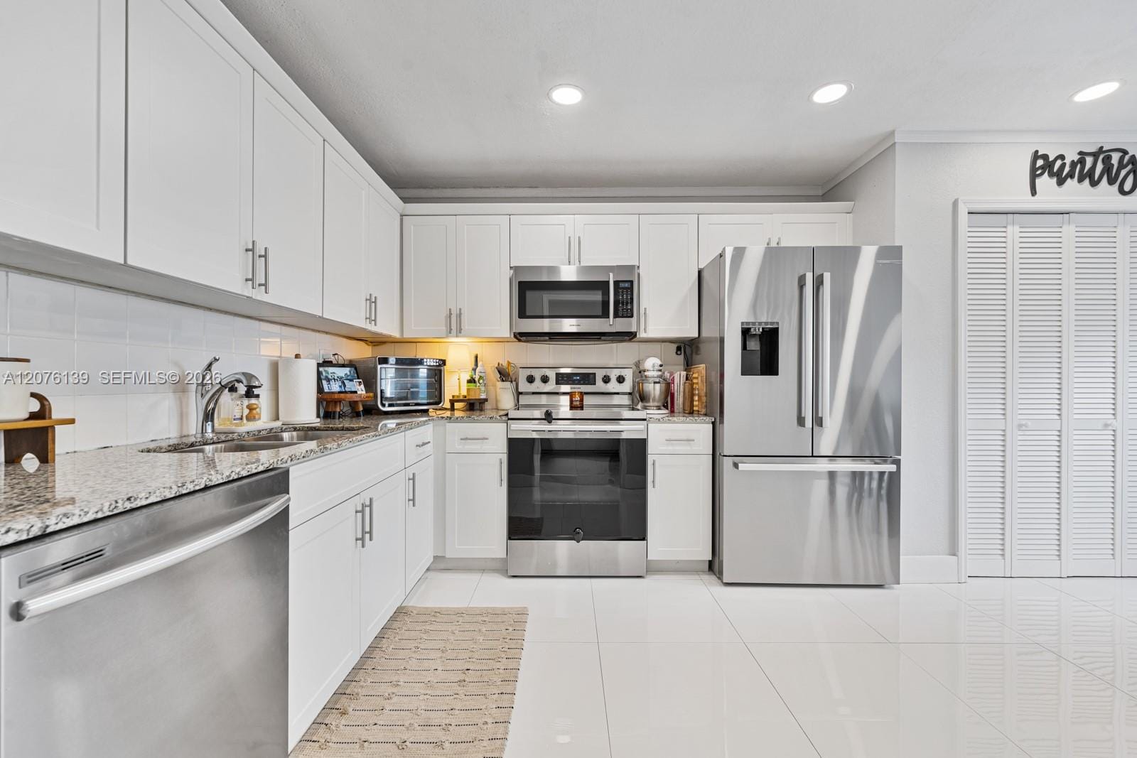 14265 SW 97th Terrace, Miami, FL 33186 photo 2