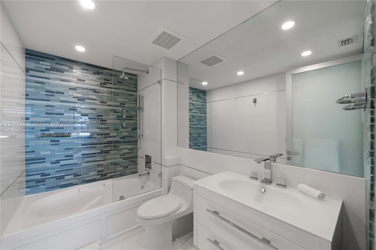 17875 Collins Avenue 3406, Sunny Isles Beach, FL 33160 photo 23
