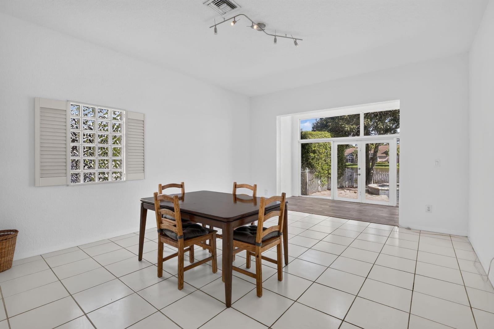 15891 SW 14TH Street, Pembroke Pines, FL 33027 photo 15