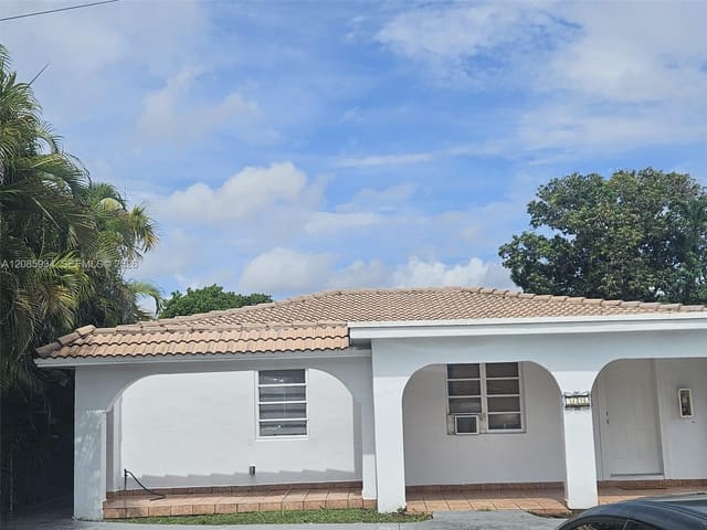 526 SW 64th Avenue 5, Miami, FL 33144