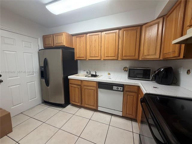 10903 N Kendall Drive 229, Castle Apts Condo, Miami, FL