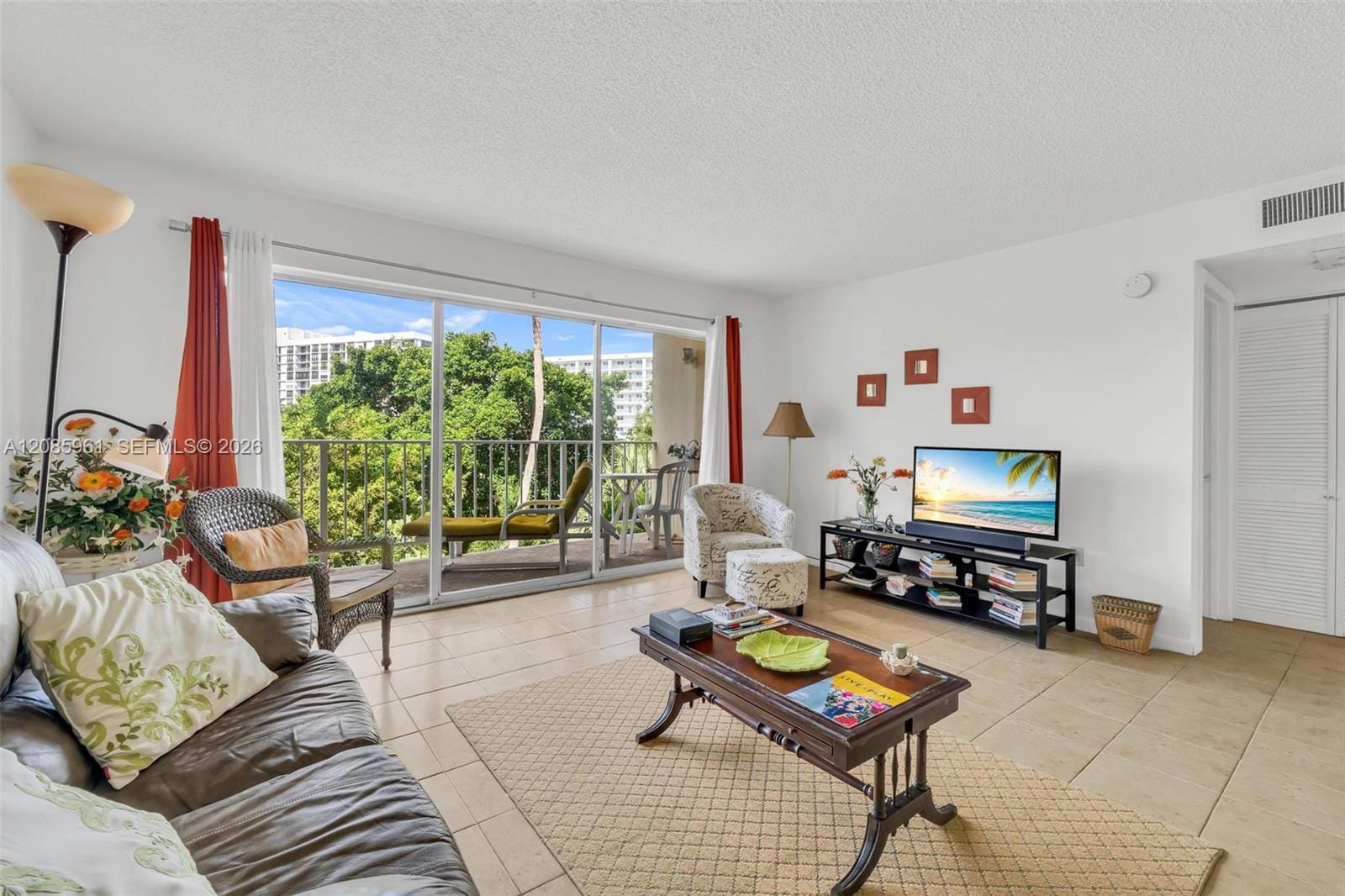 200 178th Drive 409, Sunny Isles Beach, FL 33160 photo 4